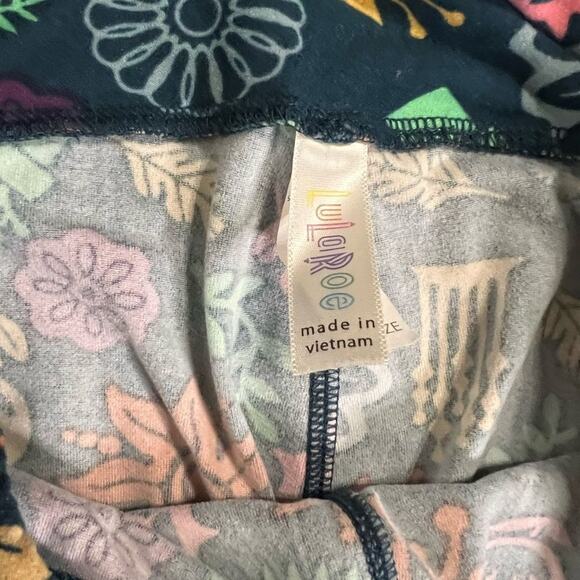 LulaRoe OS Floral Leggings (one size) - Picture 5 of 7